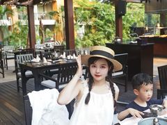 -三亚湾海居铂尔曼度假酒店