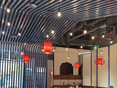 -尚尚仙·酸汤猪手·猪肚鸡火锅(华联万柳购物中心店)