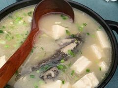 黄丫鱼炖豆腐-诗莉莉·厚德堂私房菜
