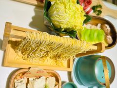 -洪氏嗨捞·猪肚鸡火锅(阳光天地店)