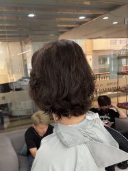 -镁连社·美联社