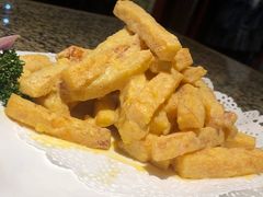 鸭蛋黄焗南瓜-津菜宋记老房子(平山道店)