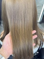 -藤野造型烫染·漂发