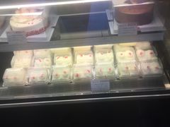 -红宝石·鲜奶小方·海派西点房(金杨店)