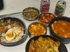 五花肉鱿鱼盖浇饭-HONGA HONGA雄家(曹路店)