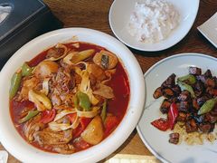 -迪拜杭州风味音乐餐厅(杭州首店 湖滨步行街店)
