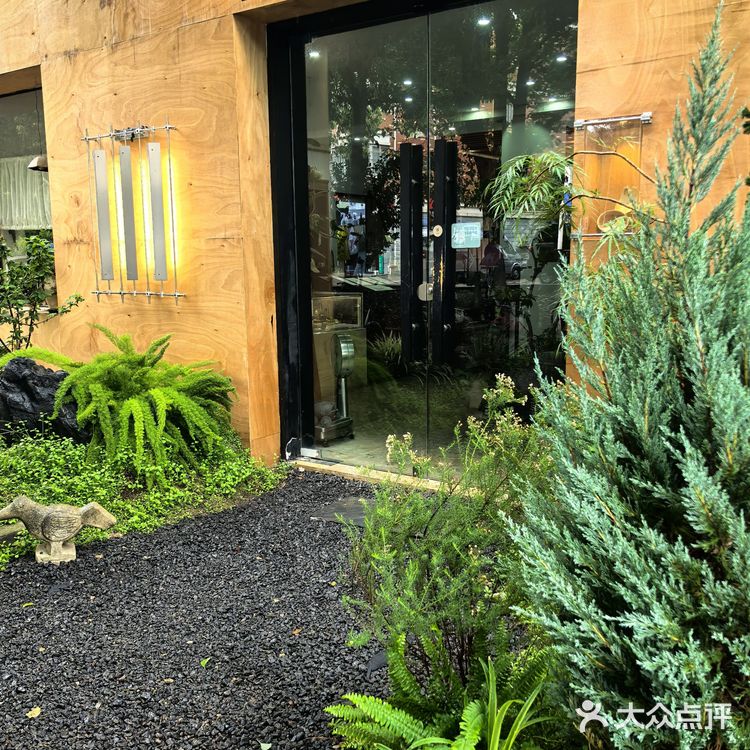 环境有意思的咖啡馆，抹茶拿铁好看