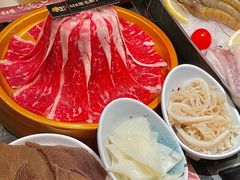 -牛YO寿喜烧·铁板烧和牛火锅自助(市府恒隆店)