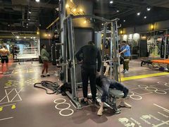 -VLines耀能运动24小时·月付制健身(京广桥店)