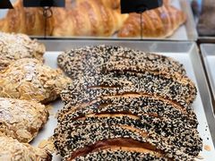 -Dough&Joe团憩(瑞虹天地月亮湾店)