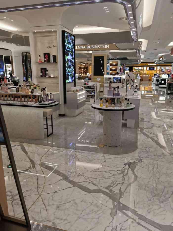 北京skp-"很奇怪的新光天地这样的地方,超级高 高."-大众点评移动版