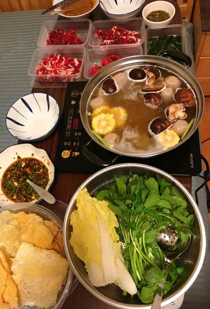 汕头八合里海记牛肉店(牡丹园店)-"喜欢这个里的小料台…酱的种类特别