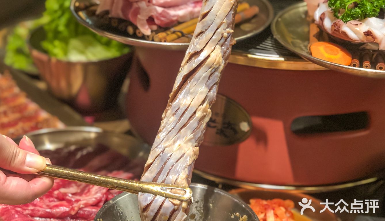 火遍全国的烤肉，终于吃到了…