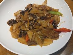 -那家老院子东北菜·饺子·小鸡炖蘑菇(艳华街店)