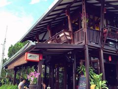 -Dash Teak House