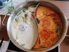 鸳鸯锅底-樾餐厅泰式海鲜火锅(民歌湖店)