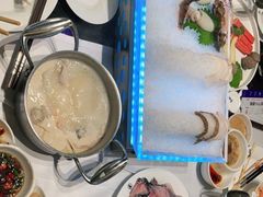 -红鼎豆捞·非遗鲍皇汤火锅(宝丰路店)