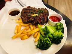 -WOLFGANG PUCK KITCHEN & BAR(迪士尼小镇店)