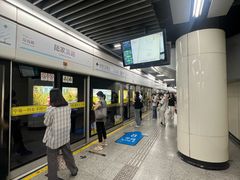 -陆家浜路(地铁站)