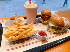 -The Habit Burger Grill 哈比特汉堡(复兴soho店)