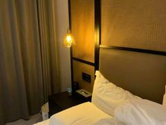 -万泊酒店(长沙五一广场国金中心店)