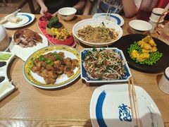 哈尔滨风味溜肉段-满园烤鸭·春饼(抚顺万达店)