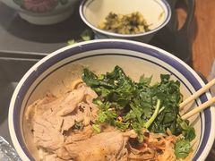 -云阿蛮云南生烫牛肉米线(奉贤路店)
