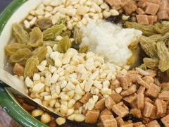 -老街称盘麻辣烫(东方新天地店)