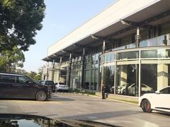 -上海星瀚奔驰4S店(红柳路店)