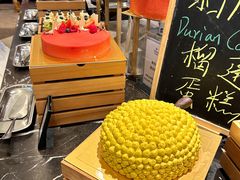 -广州万富希尔顿酒店·感趣自助餐厅·金秋蟹宴生蚝海鲜刺身