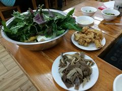 -苗伯妈酸汤火锅