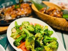 番茄西兰花-树下时尚餐厅(翠园街店)