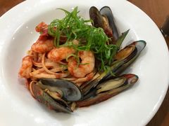 -12 Rocks Beach Bar Cafe