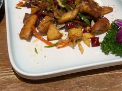 -清真·玛丽亚新疆菜主题餐厅(浙江中路店)