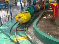 -顺德大良半月城游乐场