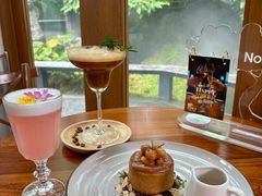 -Chom Cafe and Restaurant