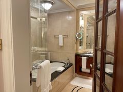 -广州富力丽思卡尔顿酒店