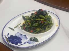 -三江源美食城