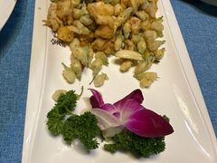 -香巴拉云南餐厅(华莱坞店)