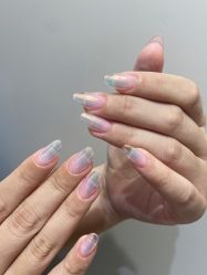 -花岐款式专研健康美甲沙龙