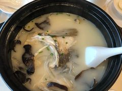 滴水湖鱼头汤-上海南汇嘴大堤酒店