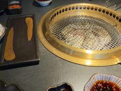 -铭牛烧肉·和牛海鲜自助(高新月牙湖店)