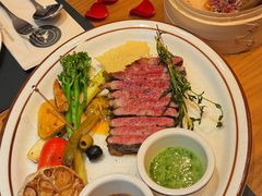 -Mark&Mars Restaurant