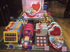 -VENCHI 闻绮(上海佛罗伦萨小镇店)