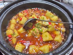 砂锅米豆腐-银满斗(步行街总店)