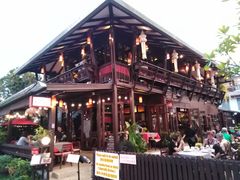 -Dash Teak House