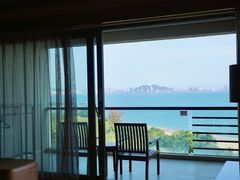 -三亚湾海居铂尔曼度假酒店