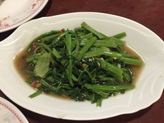 -Dang restaurant (patong phuket)