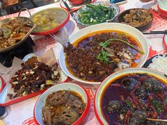 -老闵田螺馆·南昌市井菜·特色小吃(总店)