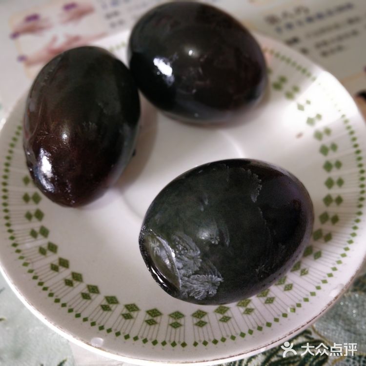 凉拌皮蛋，炎炎夏日里的开胃小菜